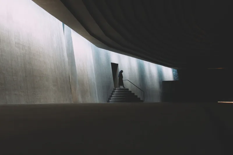 L'art du hors-champ : quand le cinéma français fait de l'invisible sa matière première