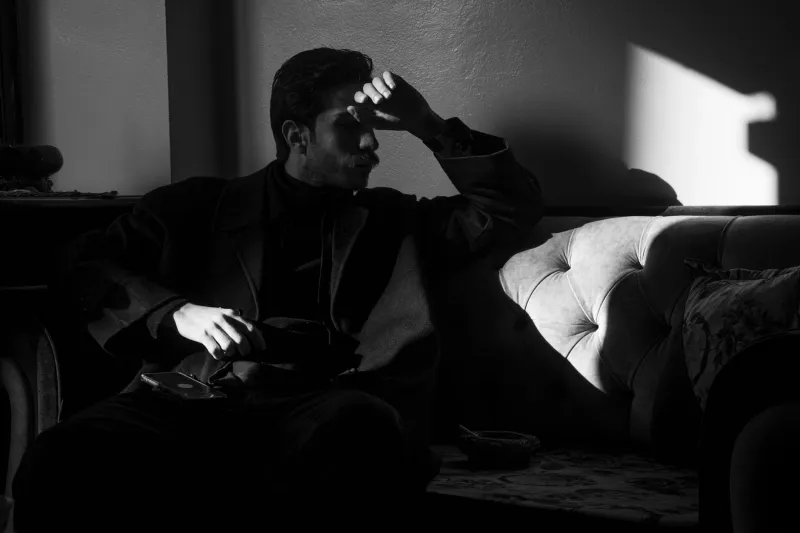 Ni coupables ni innocents : l'ambiguïté morale comme signature du cinéma d'auteur français contemporain